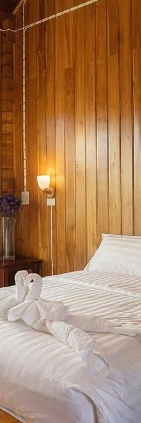 Srisanor Boutique Hotel，位于班武里府的酒店