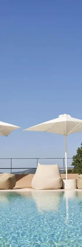 Radisson Resort Plaza Skiathos，位于卡纳皮特萨的酒店