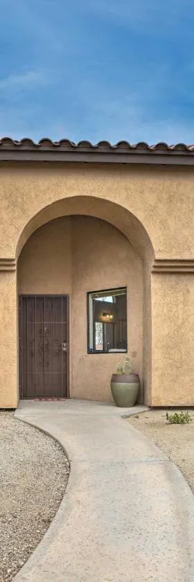 Borrego Springs Retreat with Grill and Patio!，位于博雷戈斯普林斯的酒店