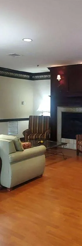 Wingate by Wyndham Youngstown - Austintown，位于扬斯敦的酒店
