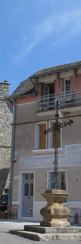 L'Ancien Poste，位于Sénergues的酒店