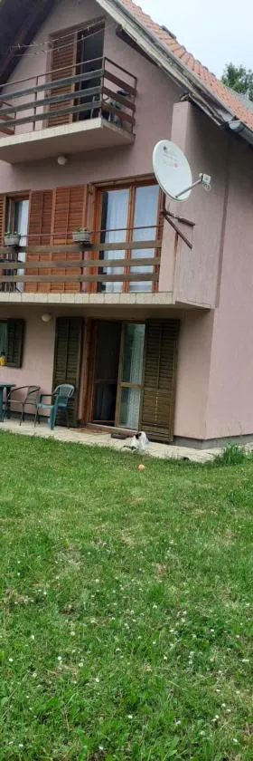 Studio apartman jelena，位于Zaovine的酒店