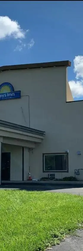 Days Inn by Wyndham Bellville Mansfield，位于Bellville的酒店