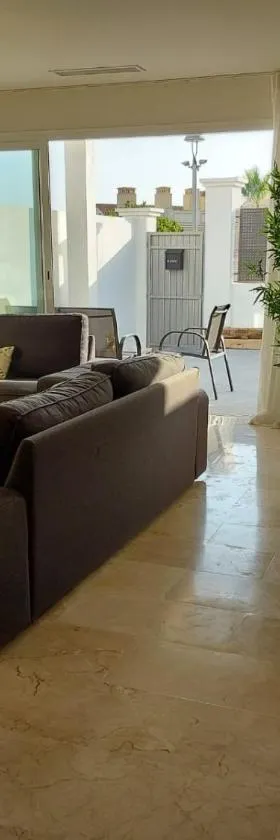Vivienda adosada agradable y cómoda cerca del mar，位于马尼尔瓦的酒店