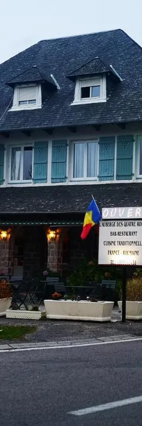 L'auberge des quatre routes，位于阿布萨克的酒店