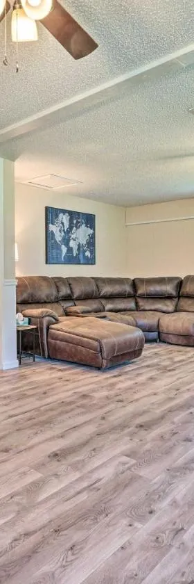 Cozy Murfreesboro Home Near Local Attractions!，位于默弗里斯伯勒的酒店