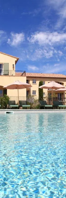 Le Domaine de Saint Endreol Golf & Spa Resort，位于拉莫特的酒店
