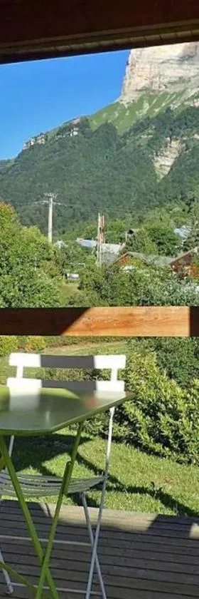 Camping Onlycamp Les Petites Roches，位于Saint-Hilaire的酒店