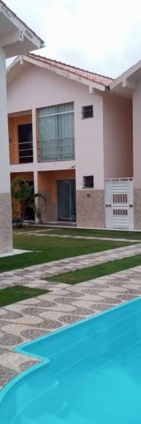 Casa dos Pinheiros Beira-mar，位于Mutari的酒店