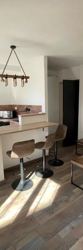 BABILOC Industriel Appartement，位于里耶的酒店