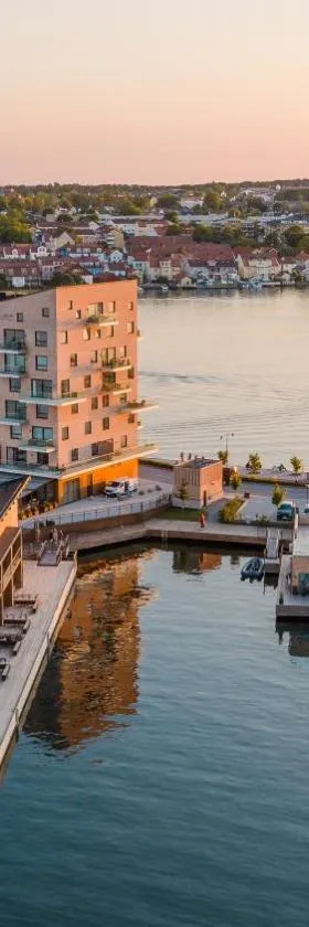 Slottsholmen Hotell och Restaurang，位于韦斯特维克的酒店