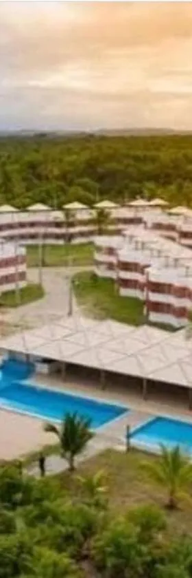 Apartamento à beira-mar: ideal para famílias .，位于伊列乌斯的酒店