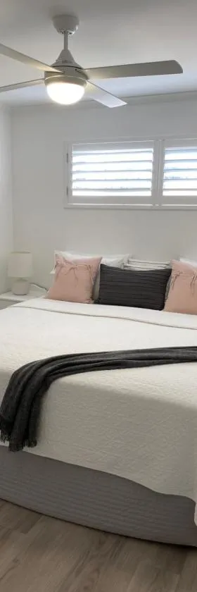 Rainbow Beach Dream Newly Renovated Stylish One Bedroom Apartment，位于彩虹海滩的酒店