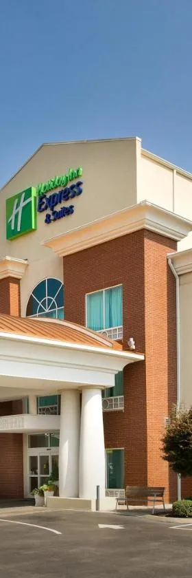 勒努瓦市诺克斯维尔地区智选假日酒店，位于勒诺城的酒店
