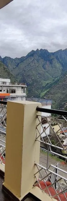 Odyssey Stays Joshimath - Near Narsingh Temple，位于乔斯希马特的酒店