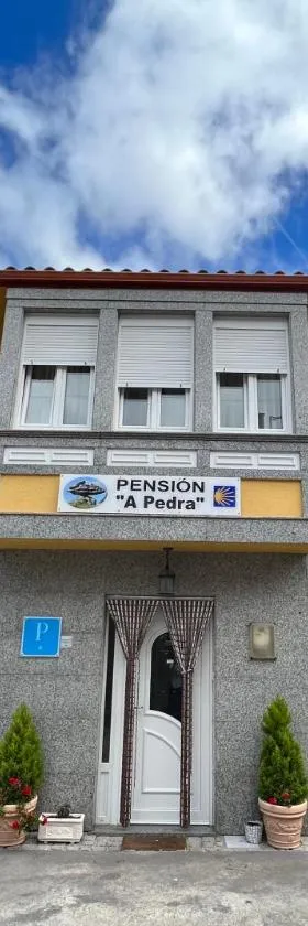 Pensión A Pedra，位于敦夫里亚的酒店