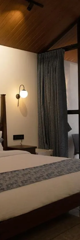 White Sand Beach Resort，位于Kondivli的酒店
