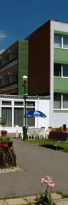 Komfort Hotel Platan，位于哈卡尼的酒店