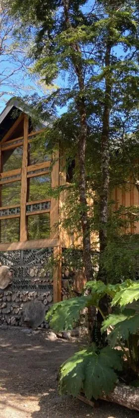 La Colmena eco lodge，位于拉恩塞纳达的酒店