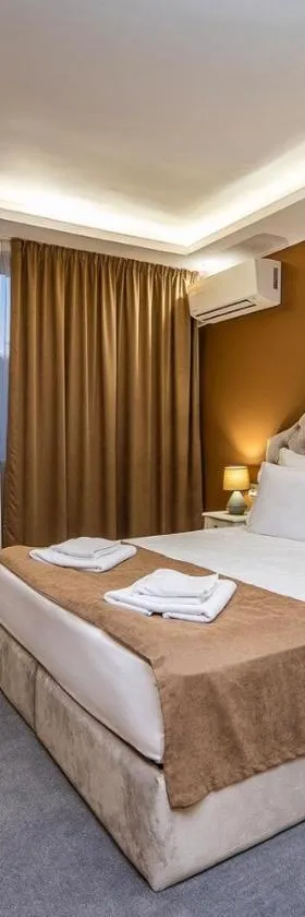 Hotel Rivera，位于多布里奇的酒店
