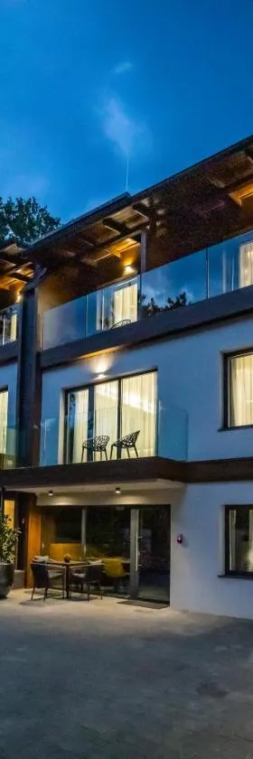 4 Évszak Erdeihotel**** - Mátrafüred，位于Mátrafüred的酒店