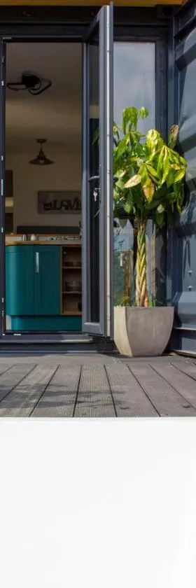 Le Cabin Charbonnaud，位于Laprade的酒店