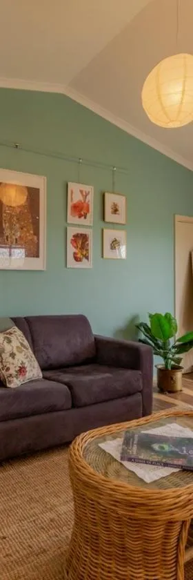 Meander Retreat - Garden Studio with dog park，位于Springton的酒店