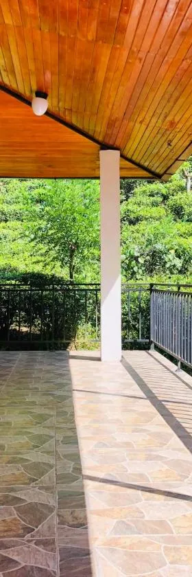 Carmel Hill Resort，位于Ambagamuwa的酒店