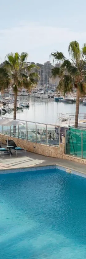 Porto Drach Aparthotel & Suites，位于克里斯托港的酒店