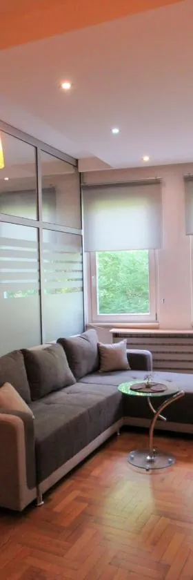 Apartment Grmech，位于Novi Beograd的酒店