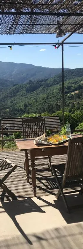 Gite très belle vue au cœur des Cévennes，位于Saint-Germain-de-Calberte的酒店