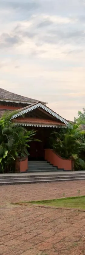 Sarth Ayurveda Retreat and Wellness Centre，位于Sawantwadi的酒店