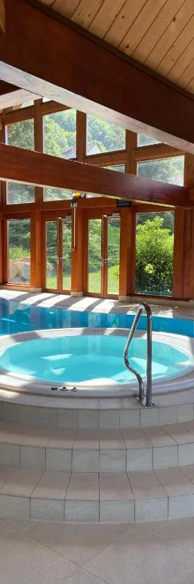 LE CLOS DES SOURCES Hôtel & Spa，位于坦嫩基什的酒店