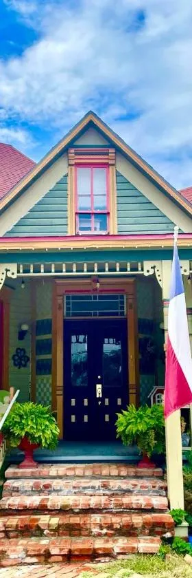 Irishette - Charming Suite in 1893 Victorian Home，位于Dublin的酒店