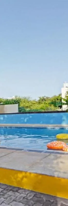 SRI SAVERAA RESIDENCY，位于Vānūr的酒店