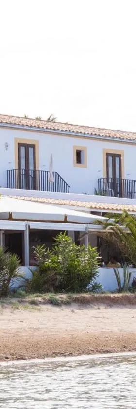 Hostal la Savina，位于拉萨维纳的酒店