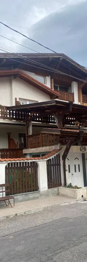 Family Hotel Zdravets，位于索非亚的酒店