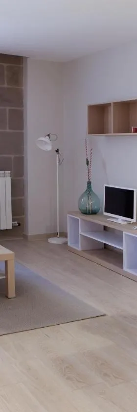 Apartamentos Turísticos Beethoven Haro，位于哈罗的酒店