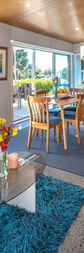 Hahei Beach Bach.，位于哈海的酒店