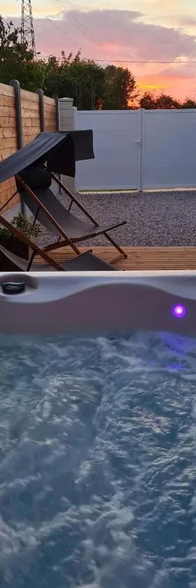 A Fleur de Spa : Maison chaleureuse avec spa privatif et billard.，位于Coulogne的酒店