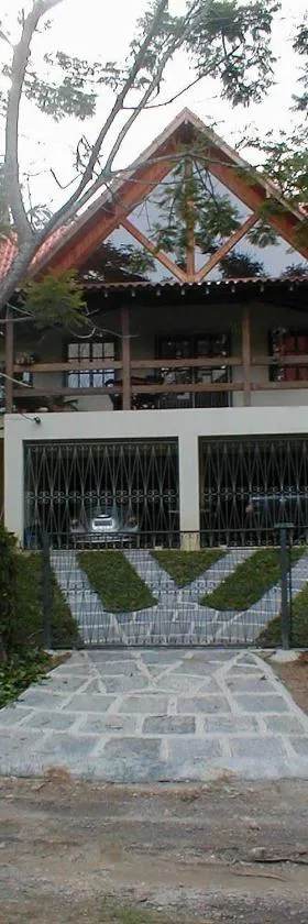 Casa Penedo Martinelli - Tranquilidade e muito verde，位于佩尼多的酒店