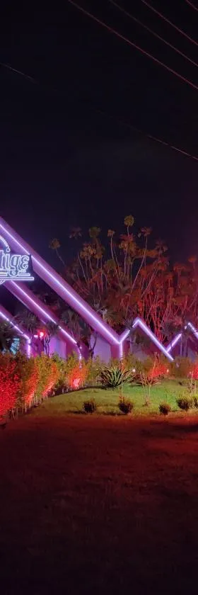 Motel Prestige，位于索罗卡巴的酒店