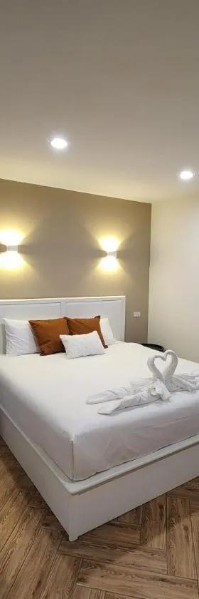 Hommory Residence - West Chalong，位于Ban Klang的酒店
