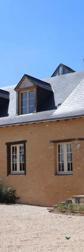 LE PLESSIS AUX OISEAUX，位于Saint-Fort的酒店