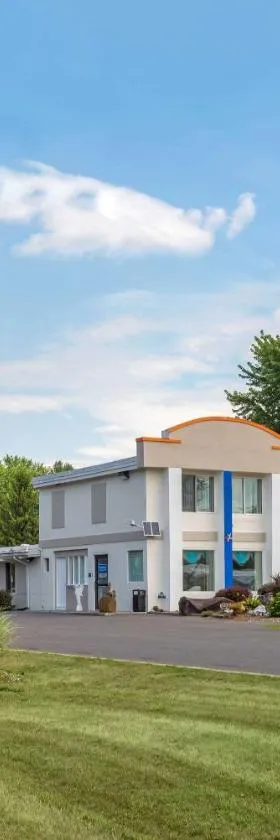 Rodeway Inn & Suites New Paltz - Hudson Valley，位于新帕尔茨的酒店
