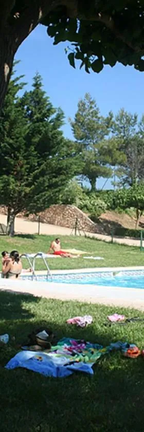 Montsant Park Camping & Bungalow，位于Ulldemolins的酒店