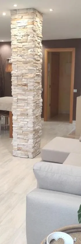 Apartamento en Viladecans cerca del aeropuerto，位于维拉德塞斯的酒店