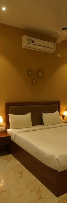 Hotel PSY，位于Mettuppālaiyam的酒店