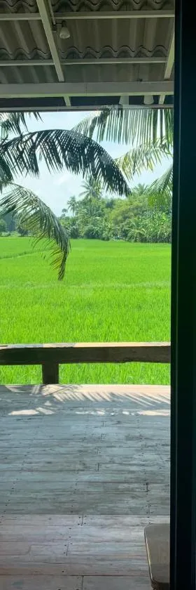 บ้านวิวนา Baan View Na，位于Ban Mae Cho的酒店