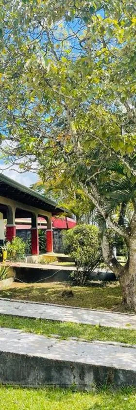 Casa Eva Lodging Costa Rica，位于圣伊西德罗的酒店